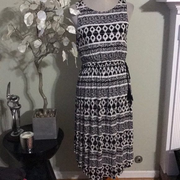 LOFT Dresses & Skirts - LOFT DRESS